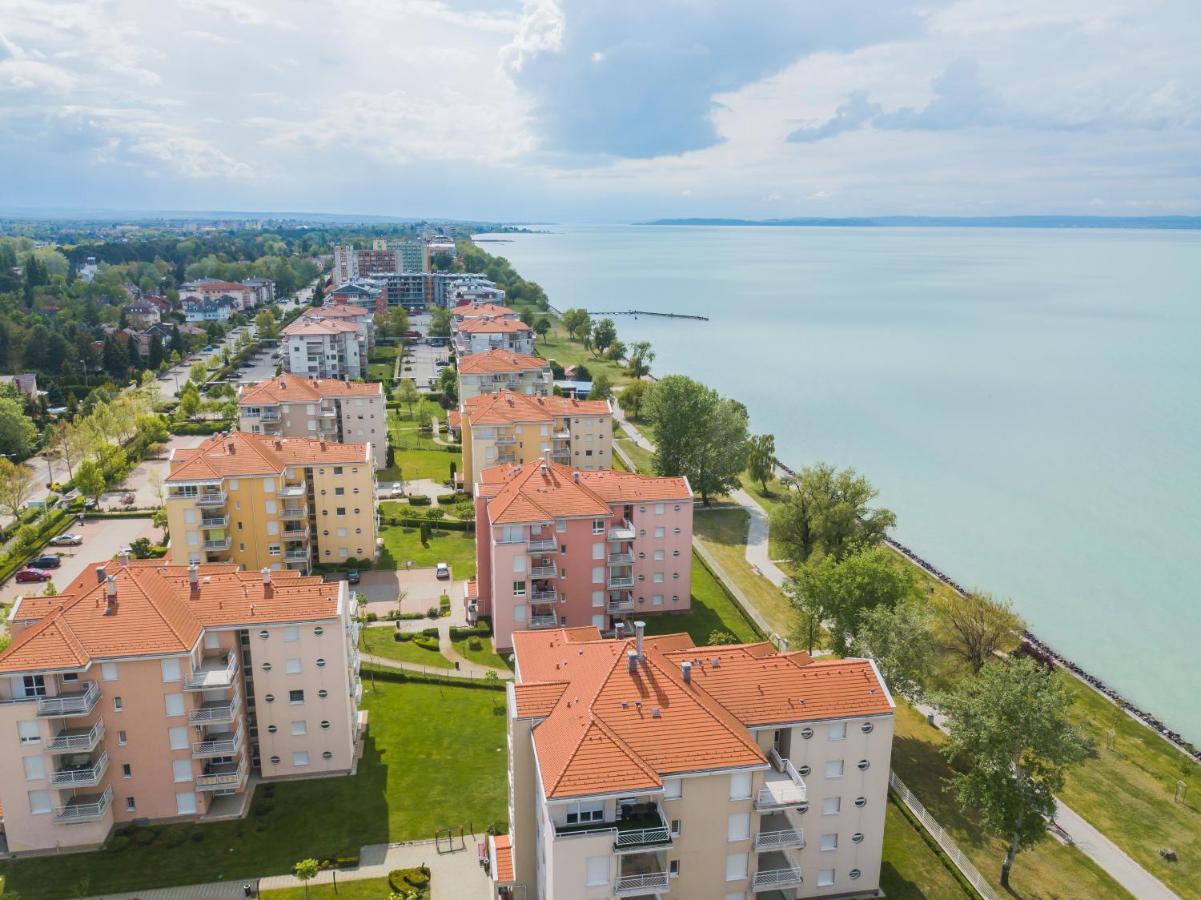 Myflat Golden Coast Panorama Apartment Siofok Exterior photo